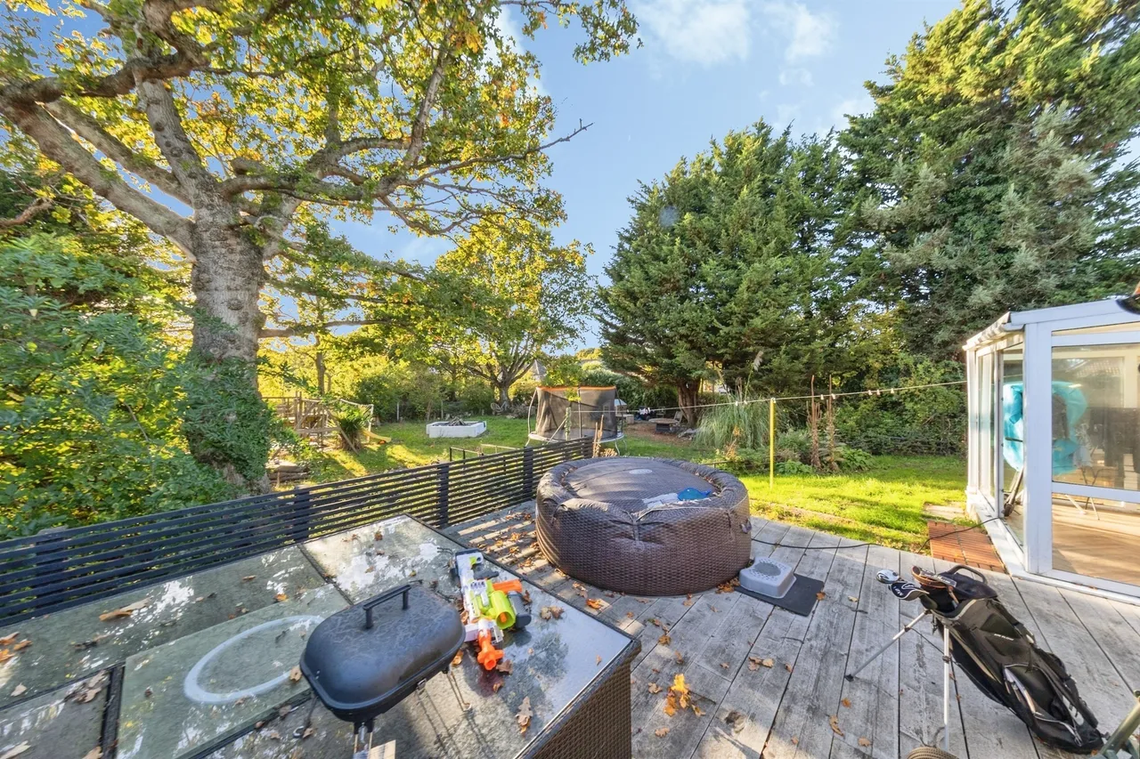 Leys Drive, Little Clacton, CO16, photo 10
