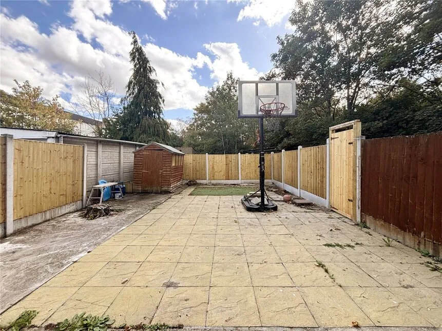 Grantham Gardens, Chadwell Heath, RM6, photo 8