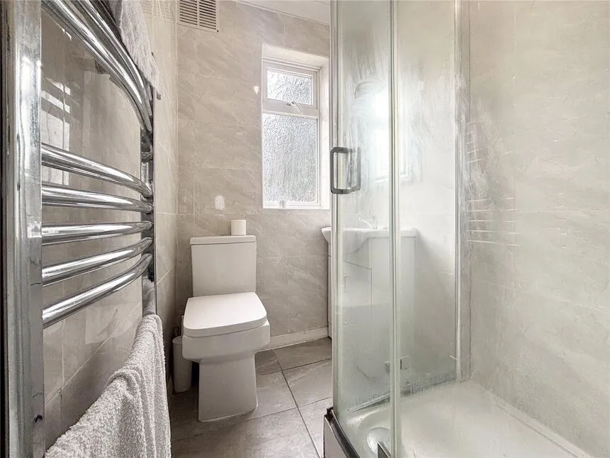 Grantham Gardens, Chadwell Heath, RM6, photo 7