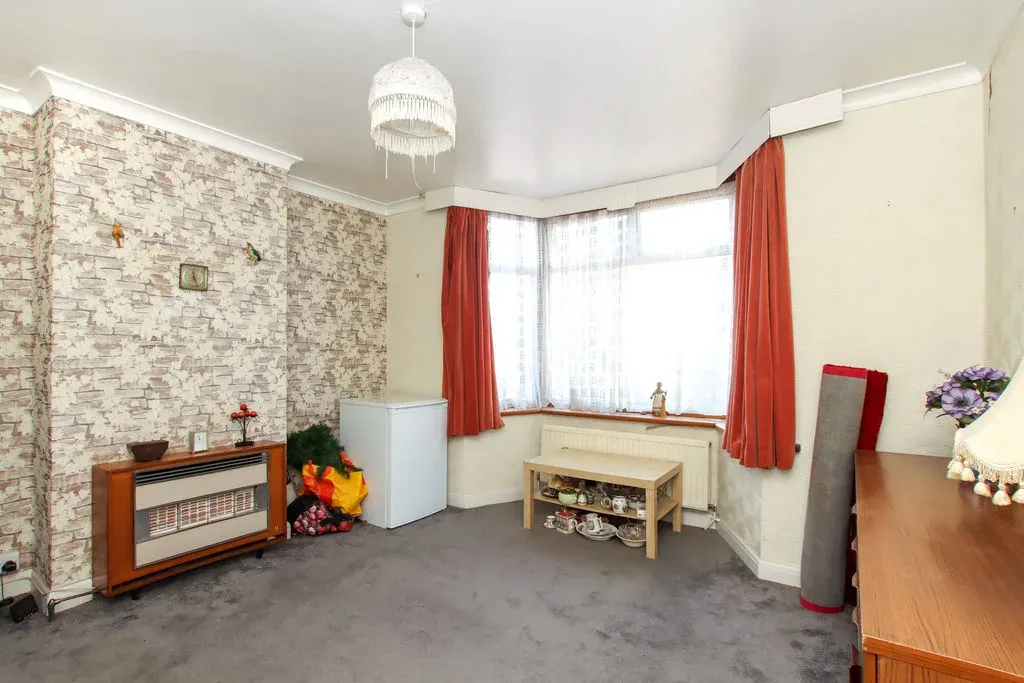 Deaconsfield Road, Hemel Hempstead, Hertfordshire, HP3 9HZ, photo 2
