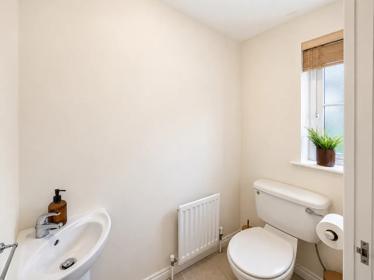 Railway Cottages, Lambeg, BT27, photo 4