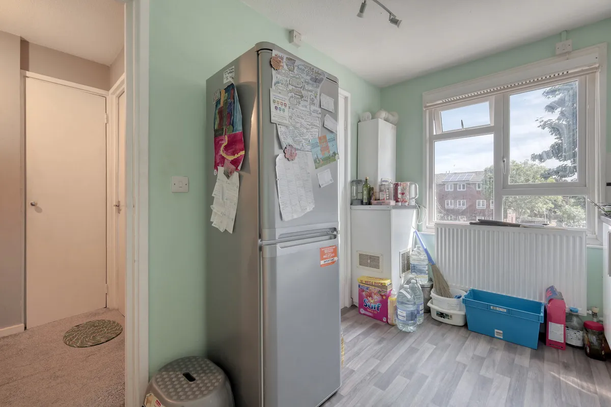 Sevenoaks Close, Romford, Harold Hill, RM3 7EF, photo 14
