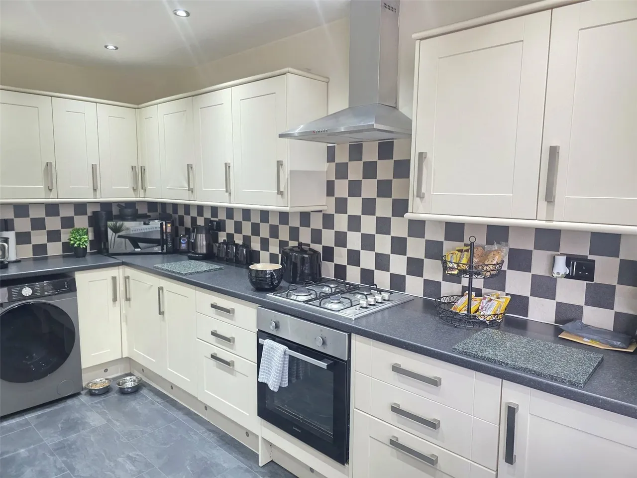 Victoria Road, Stechford, B33, photo 5