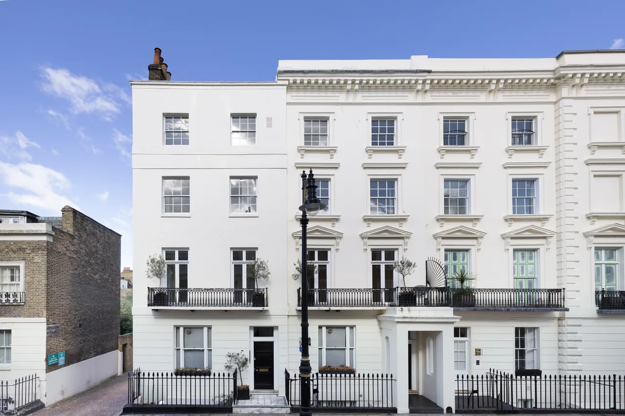 3 bed flat for sale — Chester Row, Knightsbridge, London