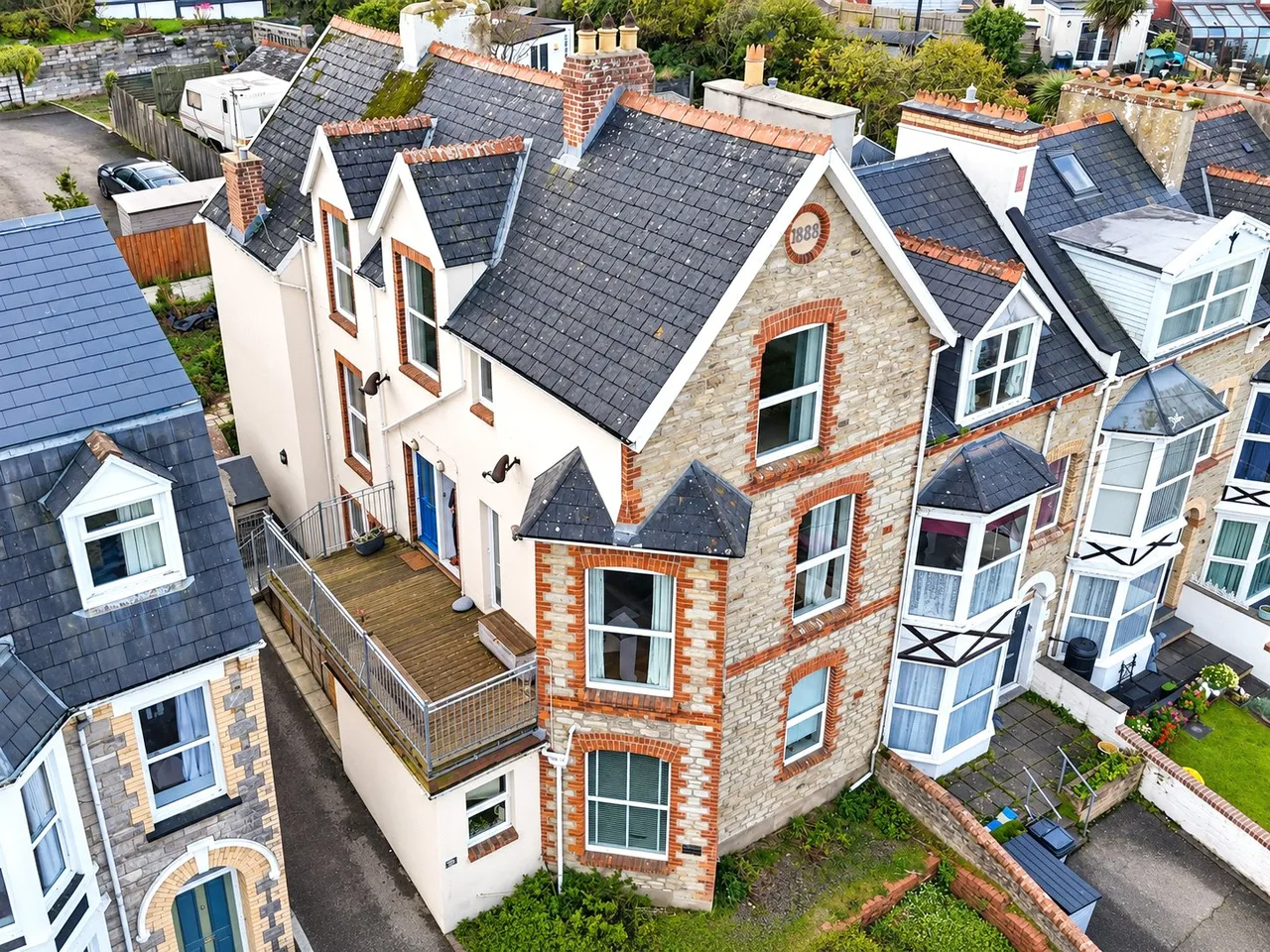 1 bed flat for sale, Longfield Terrace, Ilfracombe, EX34