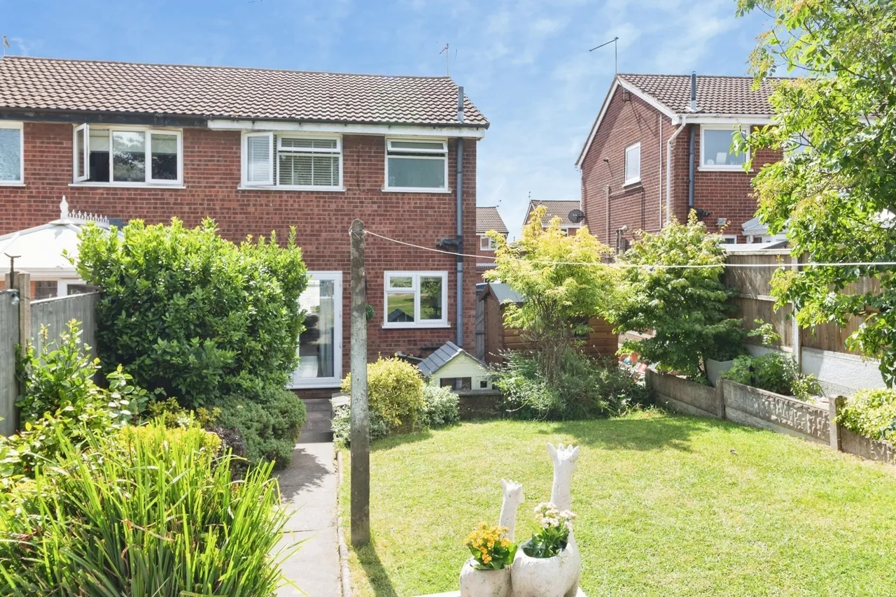 Wenlock Close, Newcastle, Staffordshire, ST5, photo 21