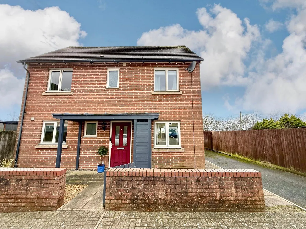 Redhills, Swindon, Wiltshire, SN4 7RD, photo 2