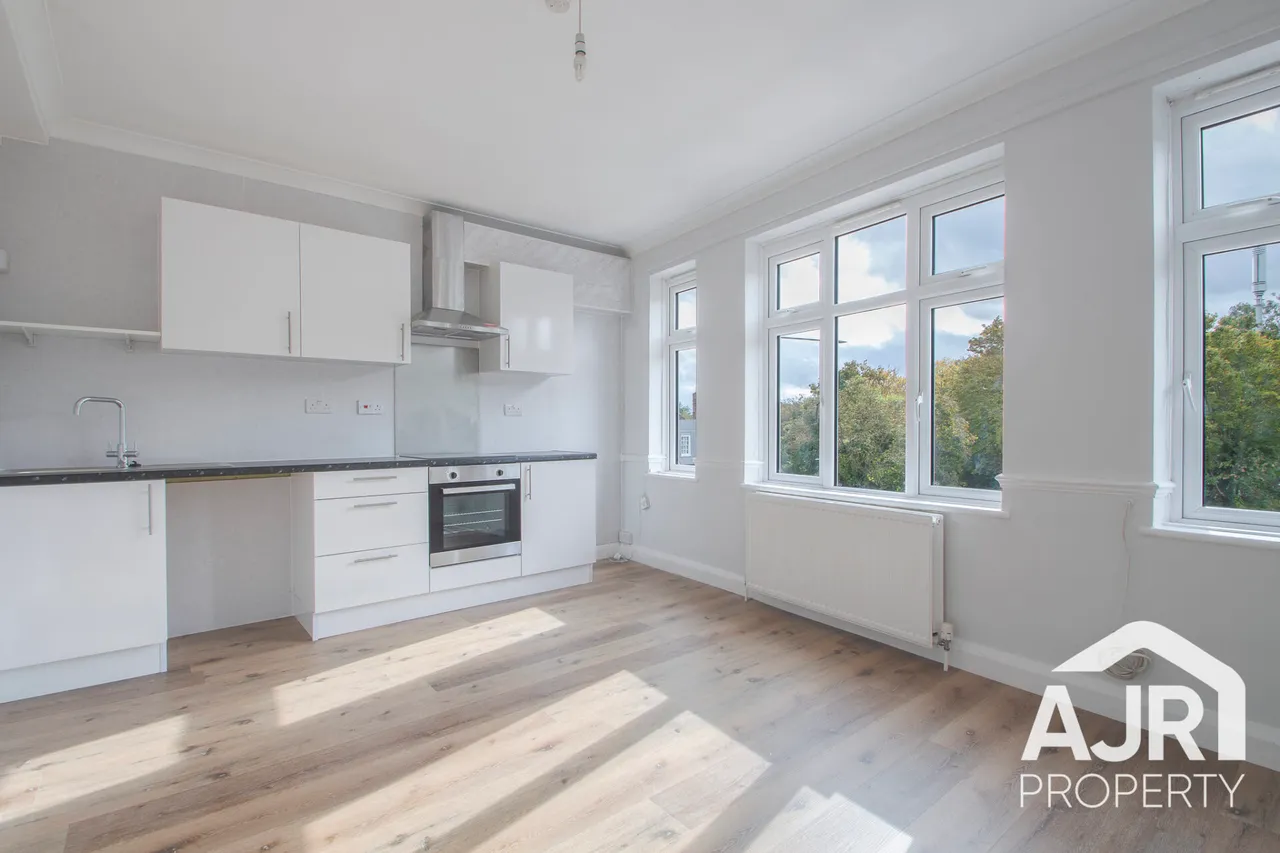 1 bed house to rent, Lingfield Crescent, London, SE9
