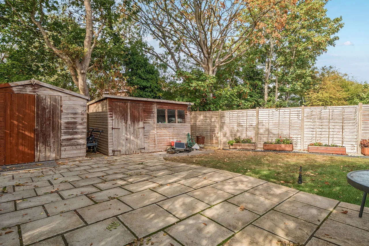 Rosebank, Epsom, KT18, photo 11