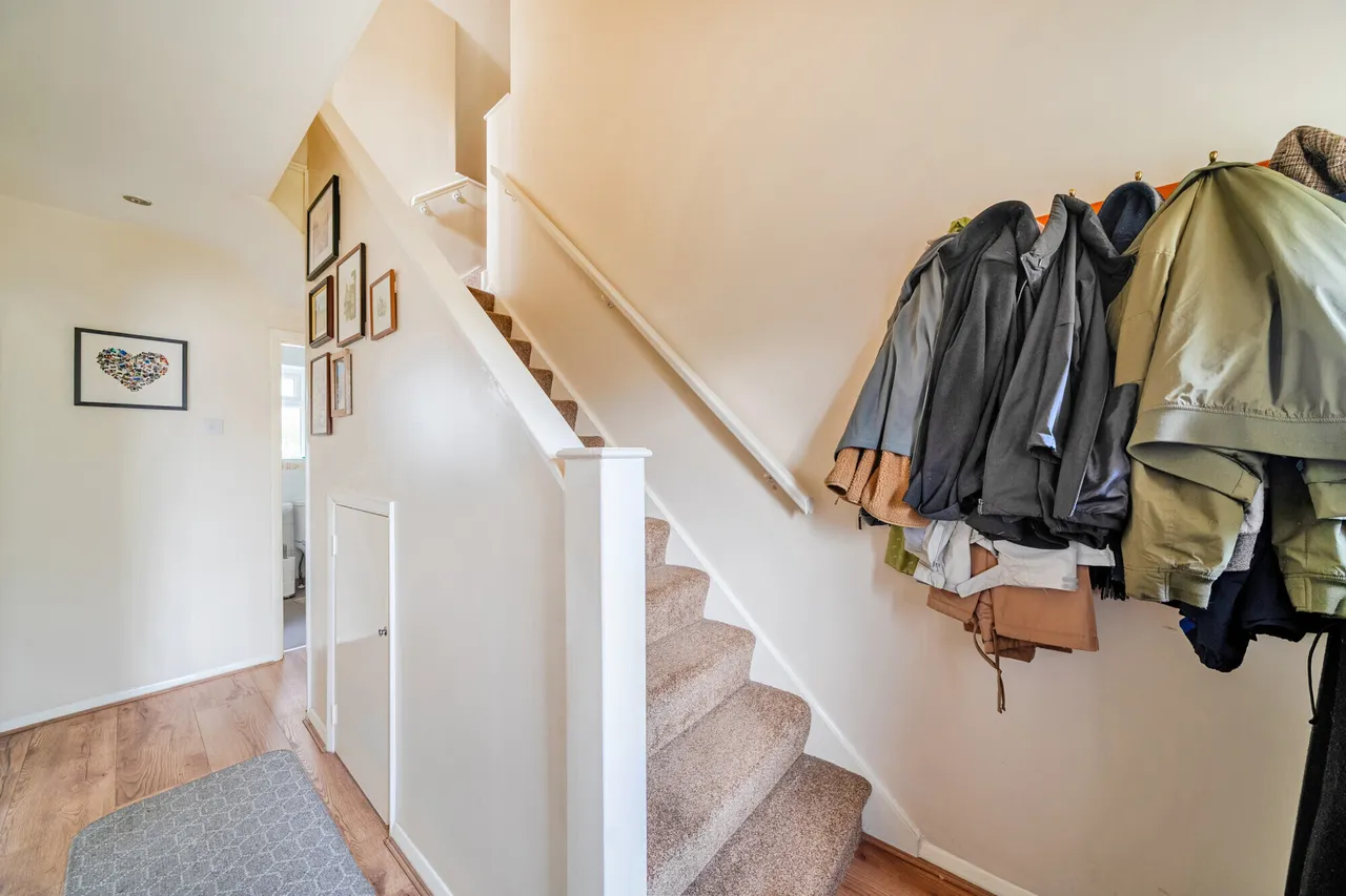Rosebank, Epsom, KT18, photo 12