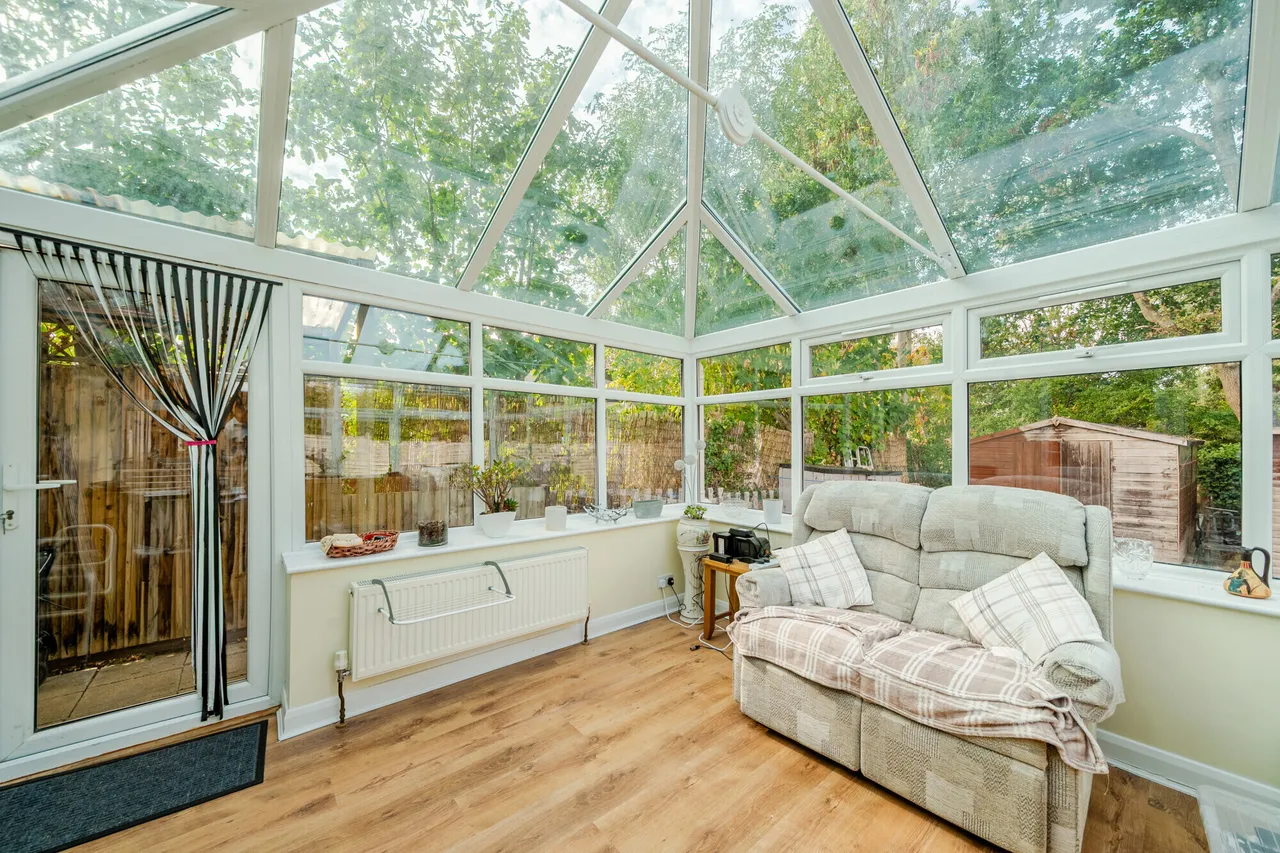 Rosebank, Epsom, KT18, photo 4