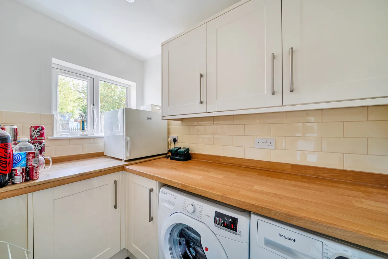 Rosebank, Epsom, KT18, photo 9