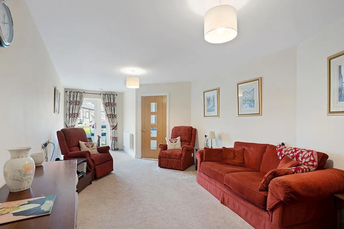 Railway Road, Ilkley, LS29, photo 2