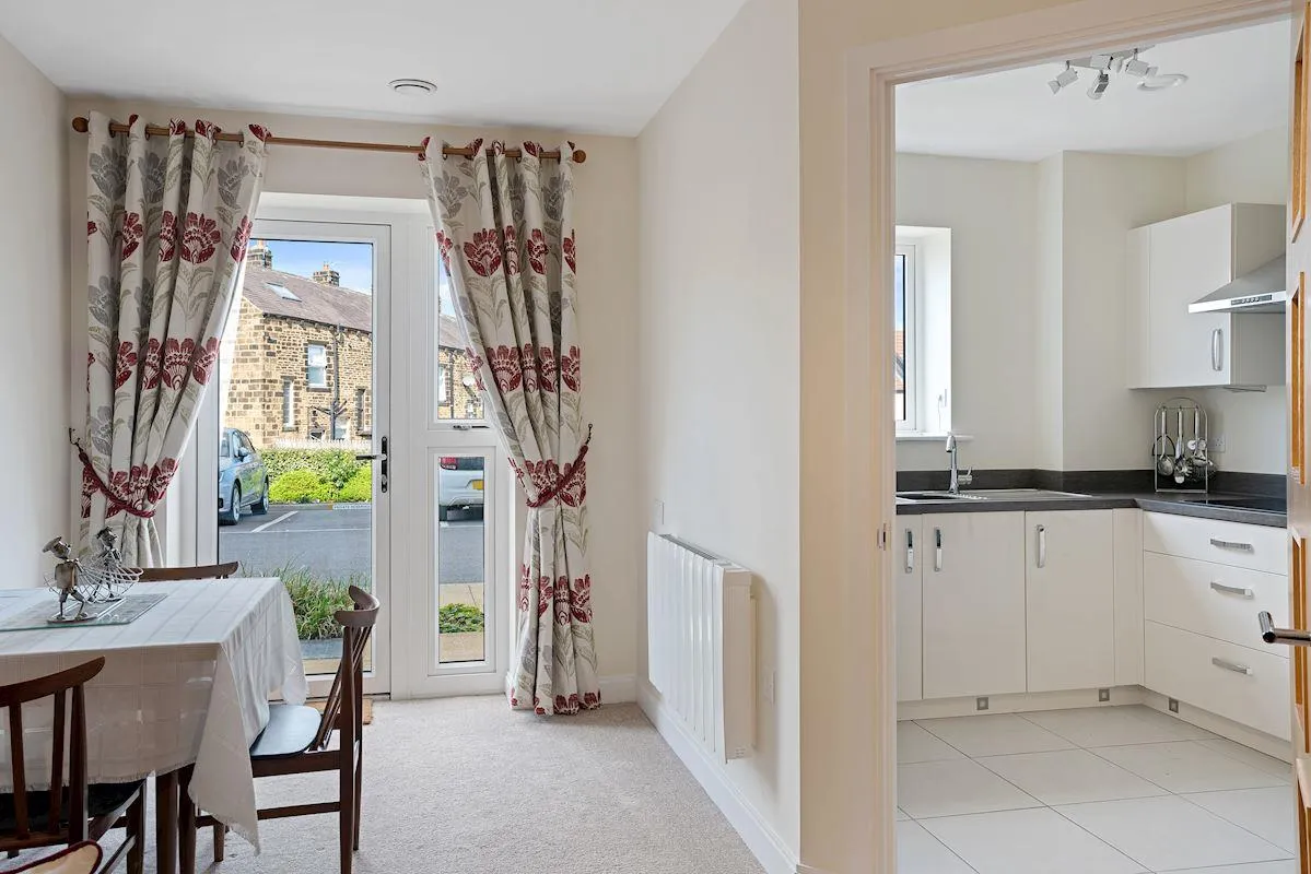 Railway Road, Ilkley, LS29, photo 3