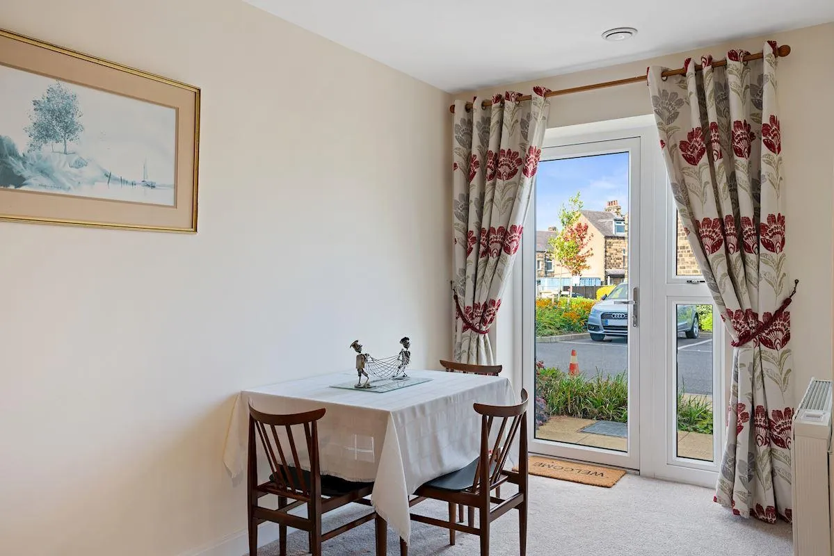 Railway Road, Ilkley, LS29, photo 10