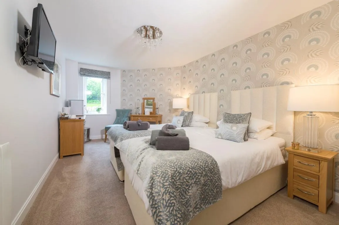Railway Road, Ilkley, LS29, photo 13