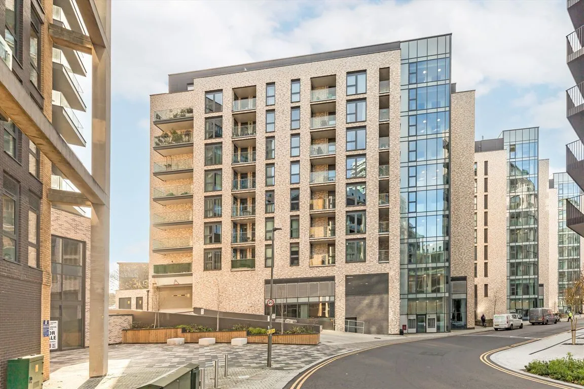 Osiers Road, SW18, photo 8