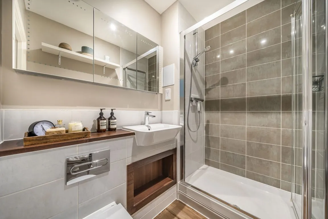 Osiers Road, SW18, photo 5