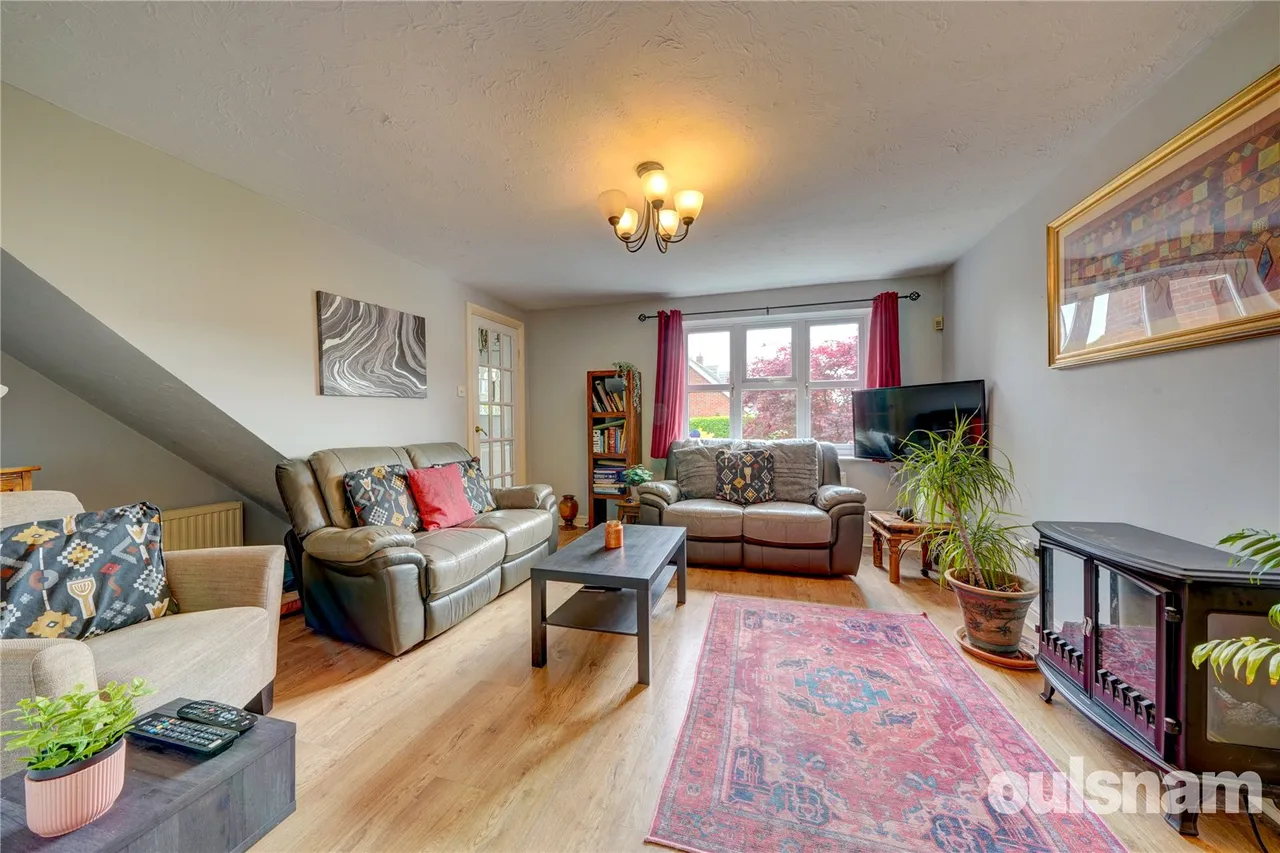 Dugard Way, Droitwich, Worcestershire, WR9 8UX, photo 2