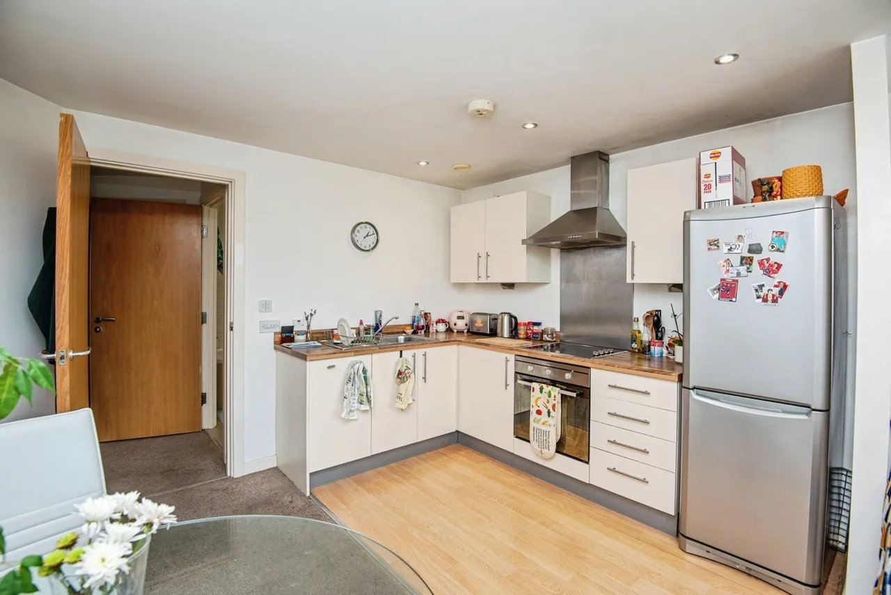Penistone Road, Sheffield, South Yorkshire, S6, photo 7