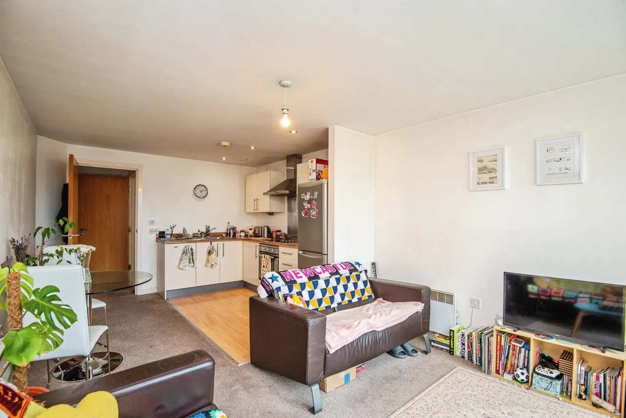 Penistone Road, Sheffield, South Yorkshire, S6, photo 8