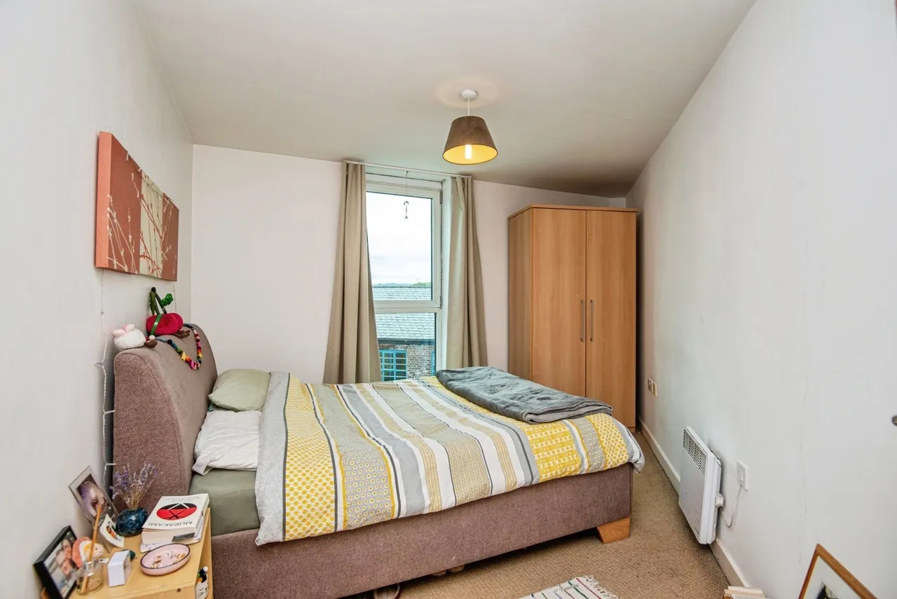 Penistone Road, Sheffield, South Yorkshire, S6, photo 9