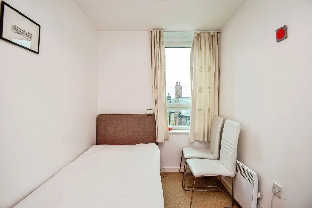 Penistone Road, Sheffield, South Yorkshire, S6, photo 11