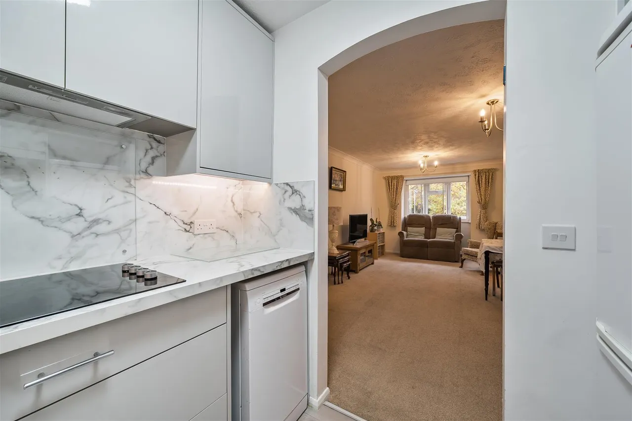 Furzehill Road, Borehamwood, WD6, photo 7