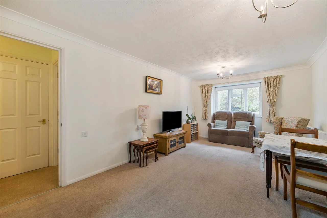 Furzehill Road, Borehamwood, WD6, photo 4