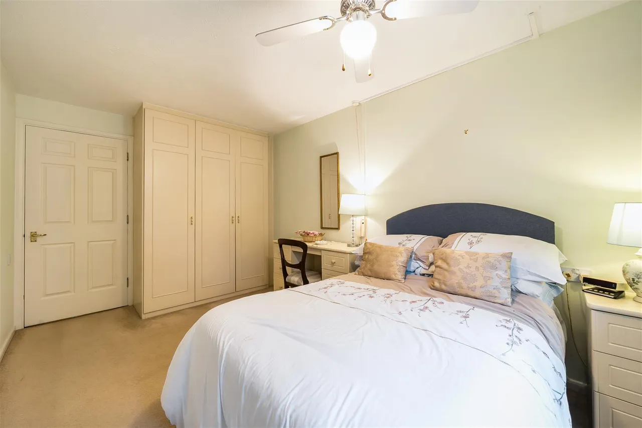 Furzehill Road, Borehamwood, WD6, photo 9