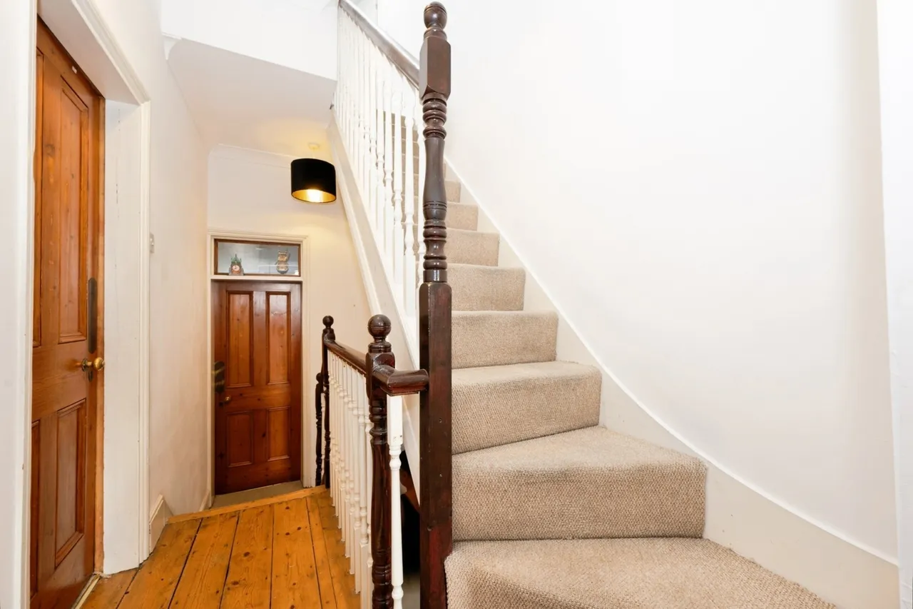 Artillery Terrace, Guildford, GU1, photo 21