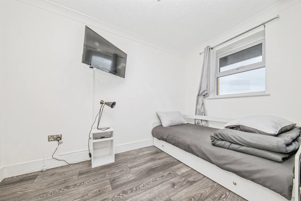 Selsey Avenue, Clacton-On-Sea, CO15, photo 14