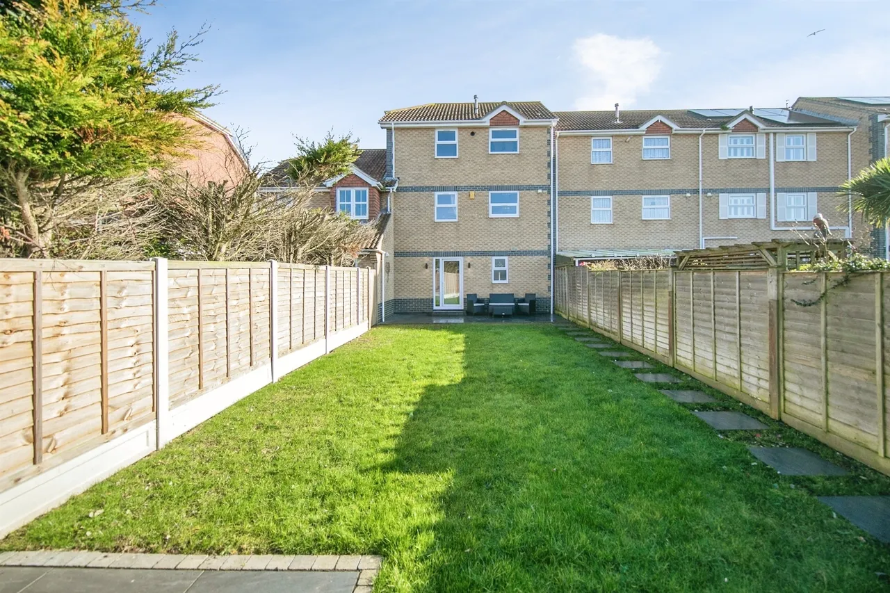 Selsey Avenue, Clacton-On-Sea, CO15, photo 21