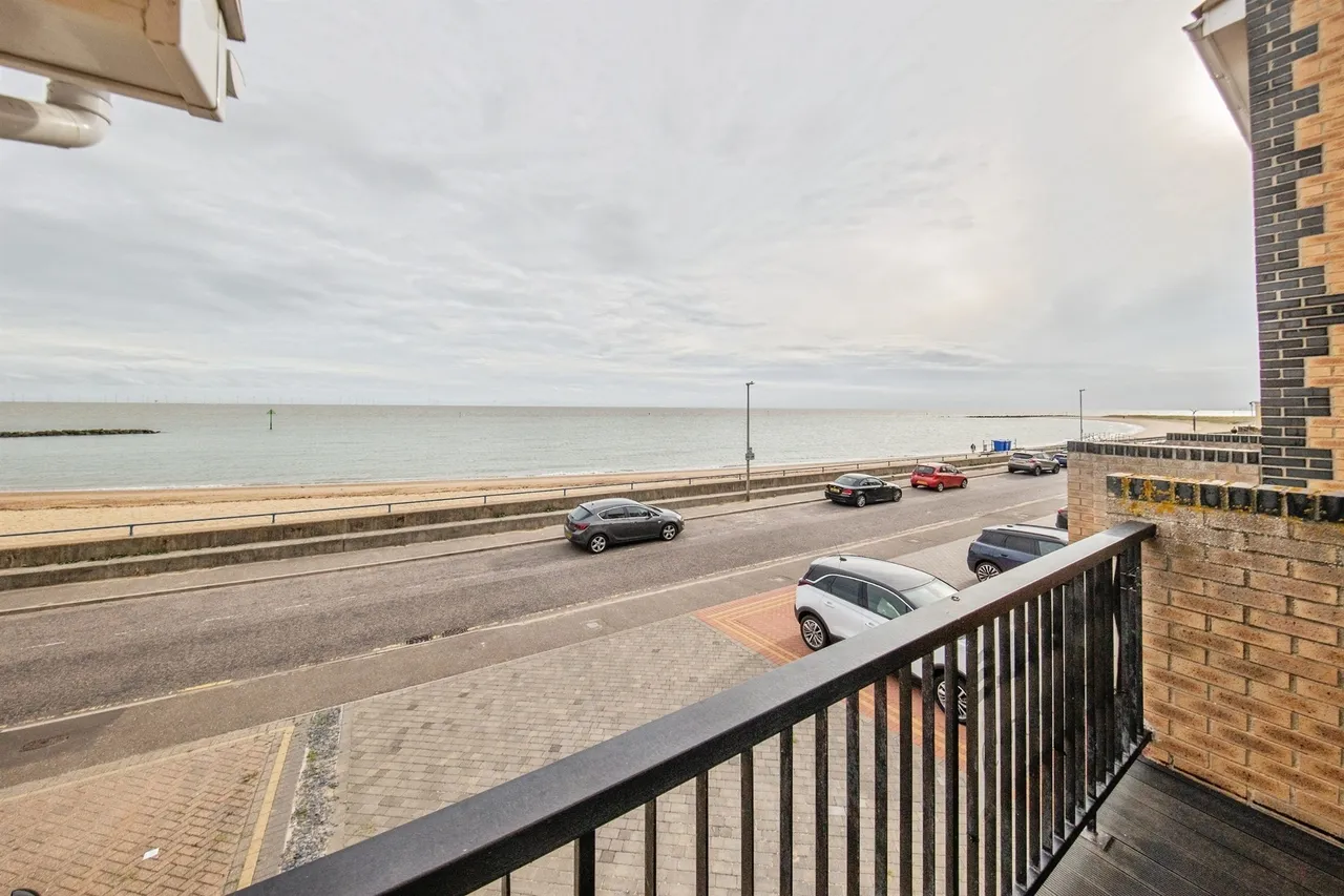 Selsey Avenue, Clacton-On-Sea, CO15, photo 20