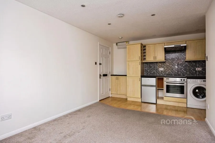Swan Way, Church Crookham, GU51, photo 5