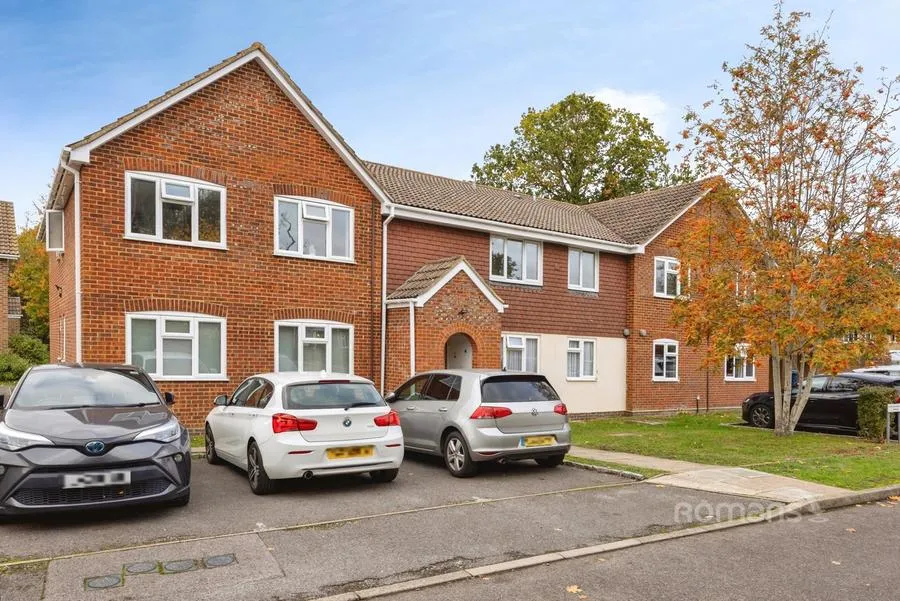 Swan Way, Church Crookham, GU51, photo 11