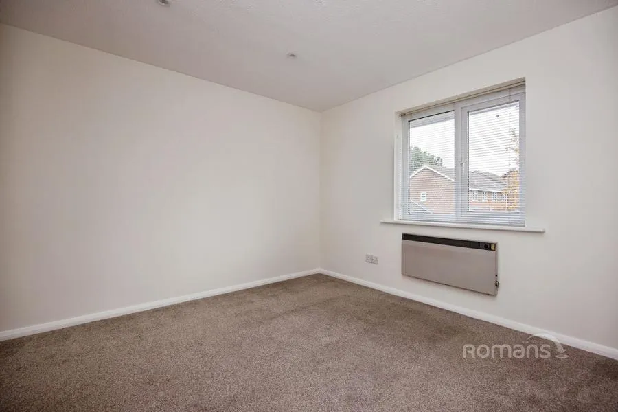 Swan Way, Church Crookham, GU51, photo 8