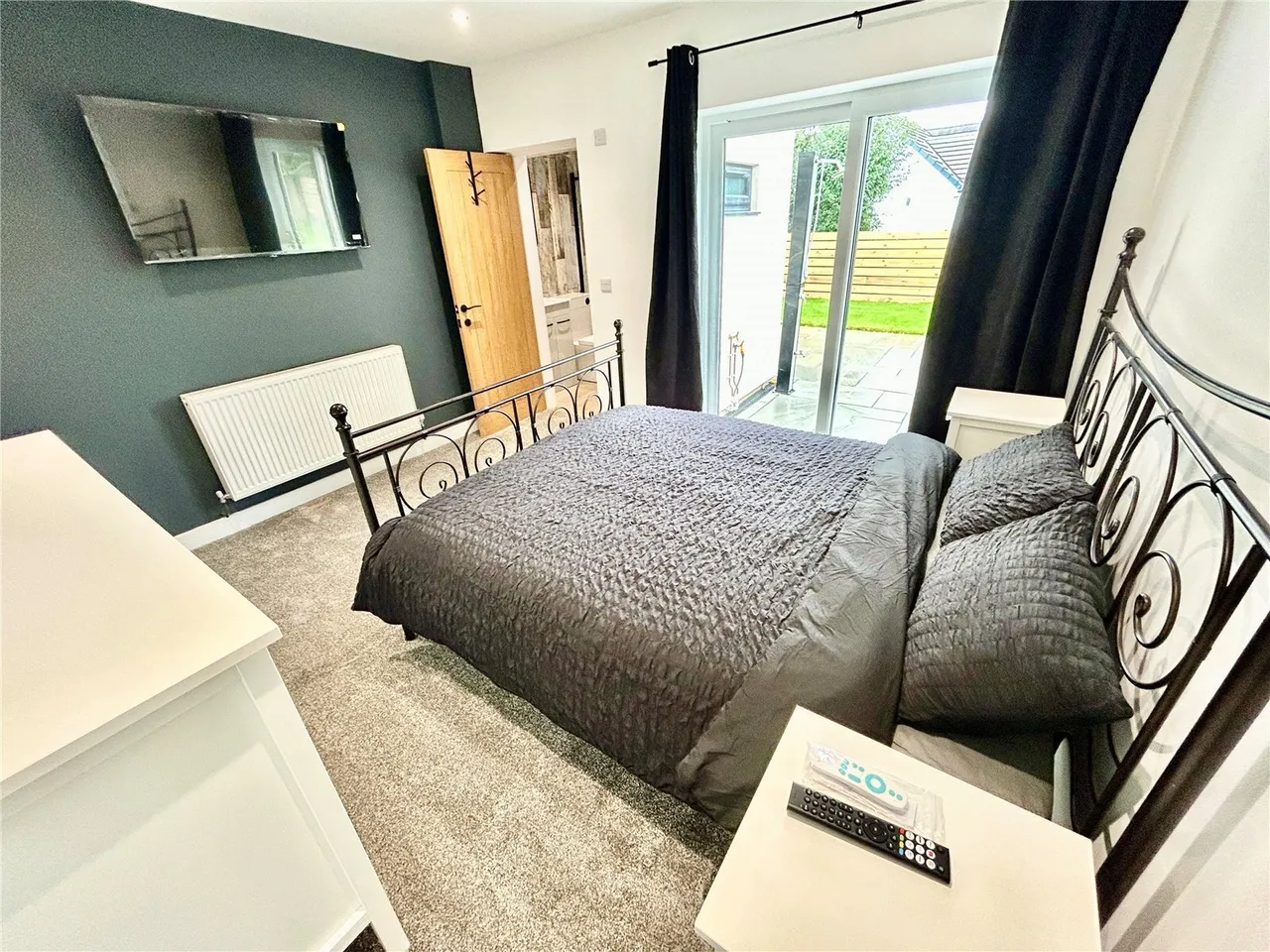 Red Wharf Bay, LL75, photo 7