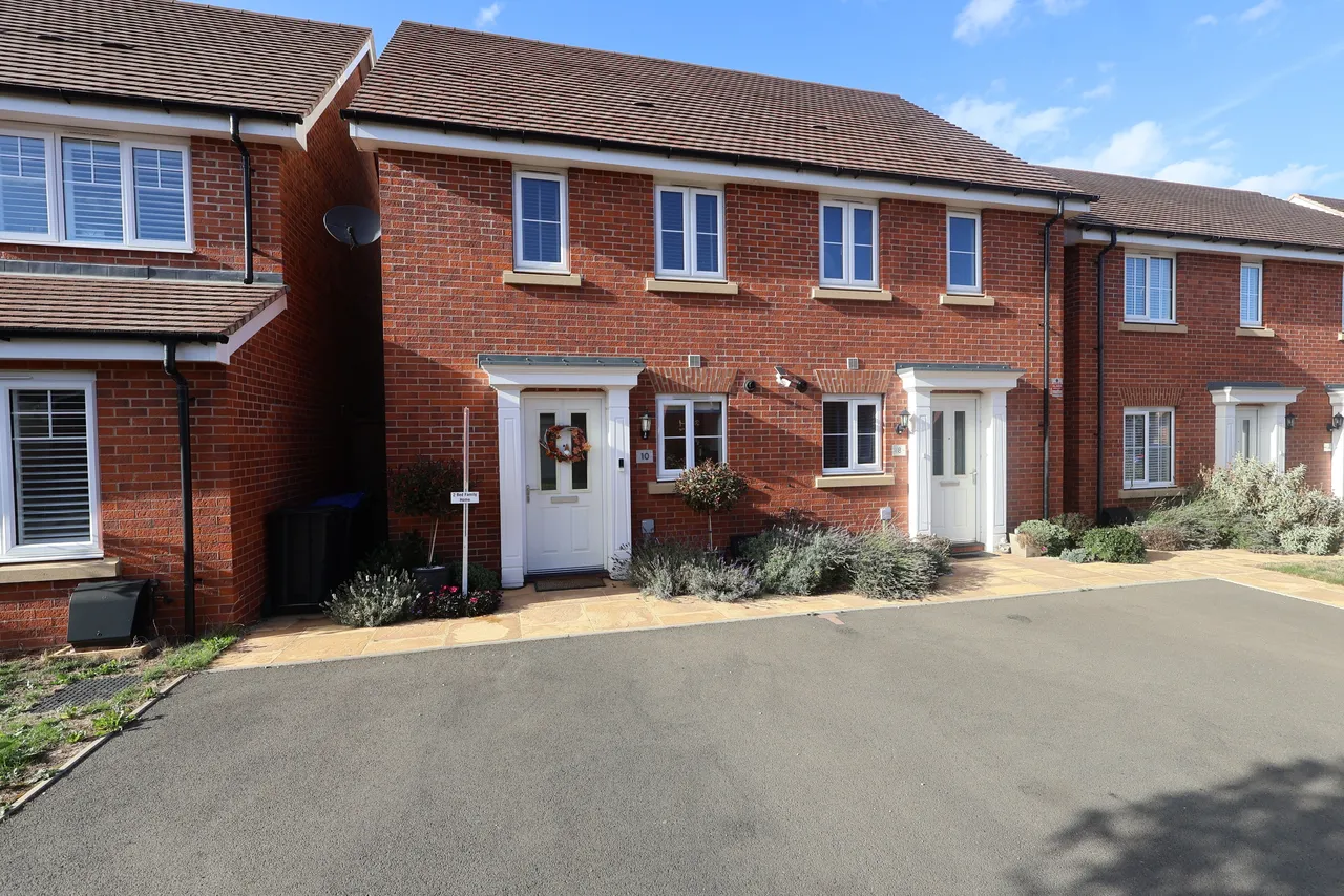 2 bed house for sale, Pear Place, Stratford-upon-Avon, CV37