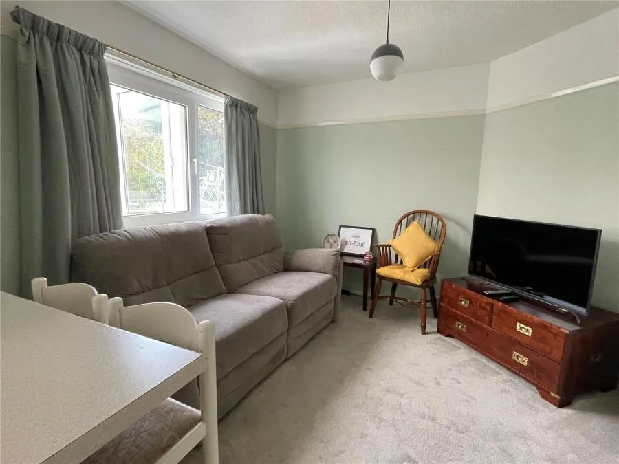 West Street, Wroxall, PO38, photo 4