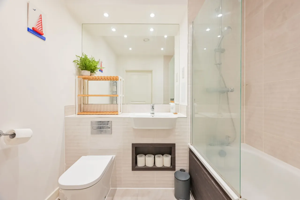 Flat 5, 41 Mahindra Way, London, photo 10