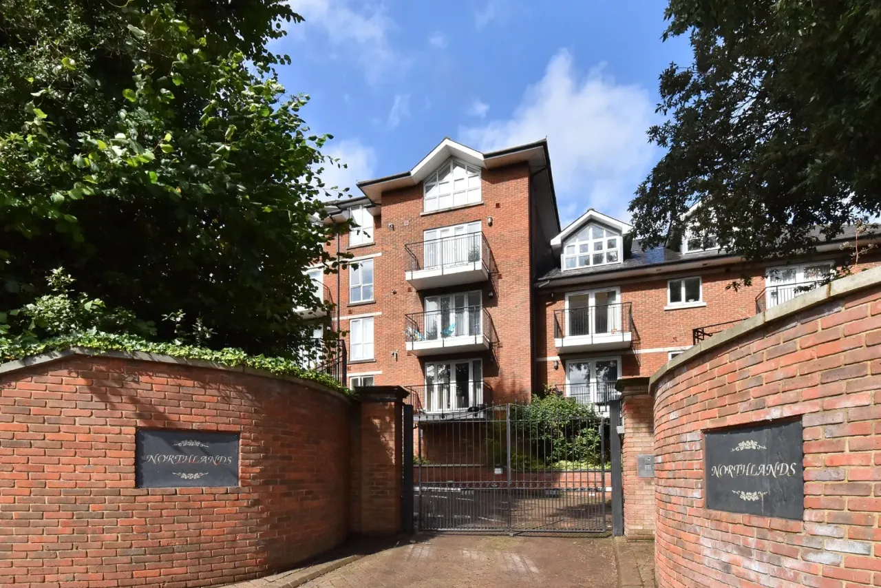 2 bed property for sale, Widmore Road, Bromley, BR1