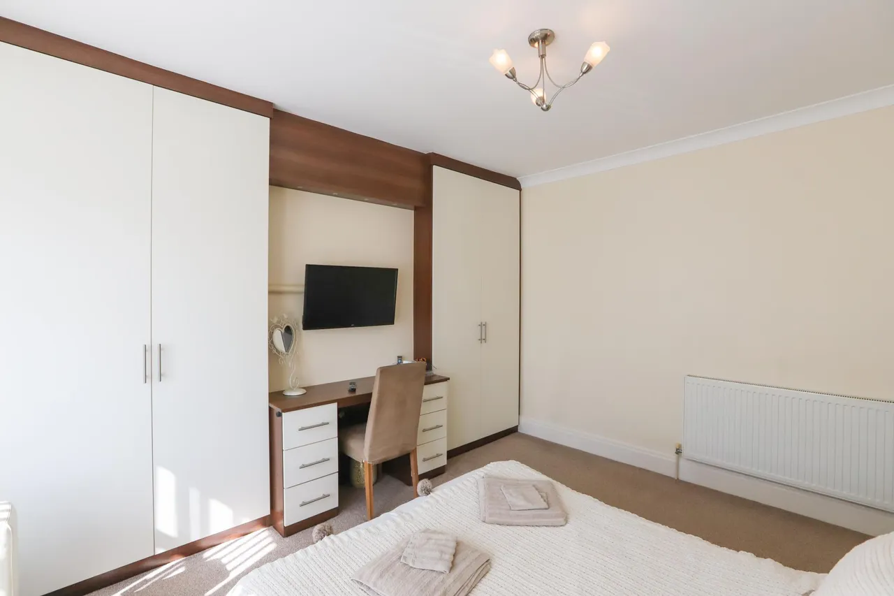 Cleator Avenue, Blackpool, FY2, photo 14