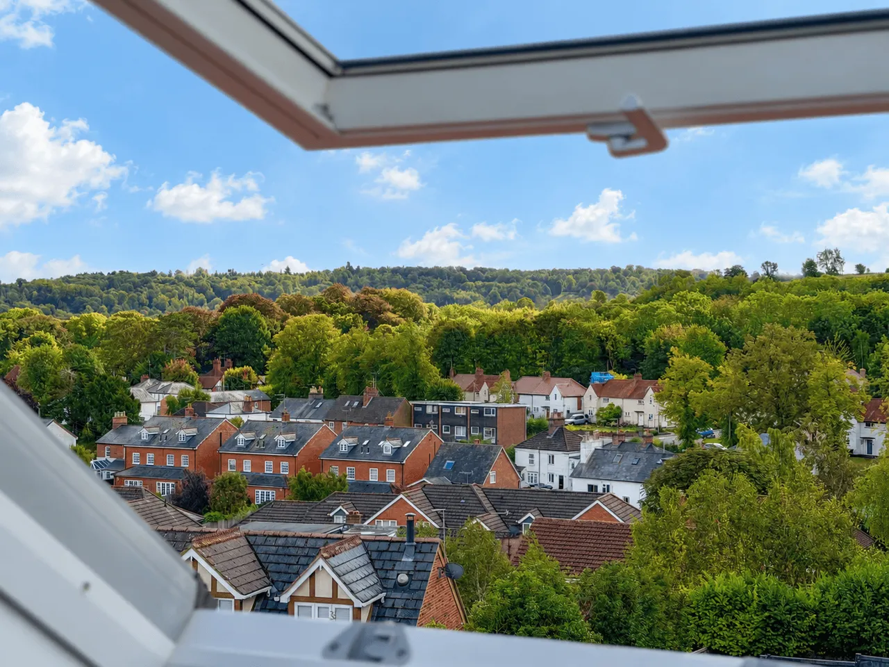 St. Francis Close, Tring, photo 2