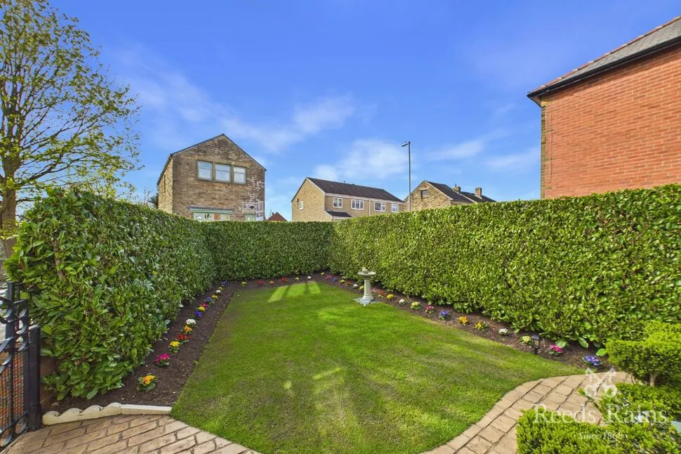 Edge Lane, Dewsbury, West Yorkshire, WF12, photo 2