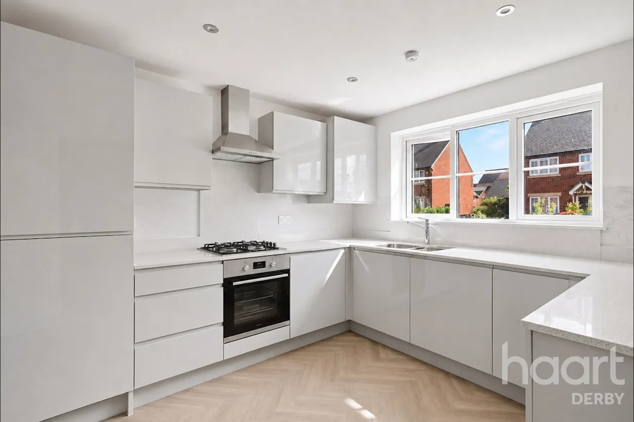 Bowes Road, Boulton Moor, DE24, photo 3