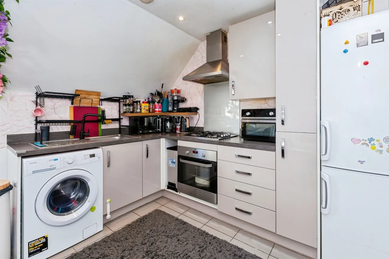 Kenyon Way, Slough, SL3, photo 3
