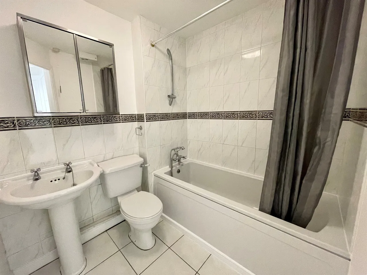 Huggins Close, CV7, photo 6