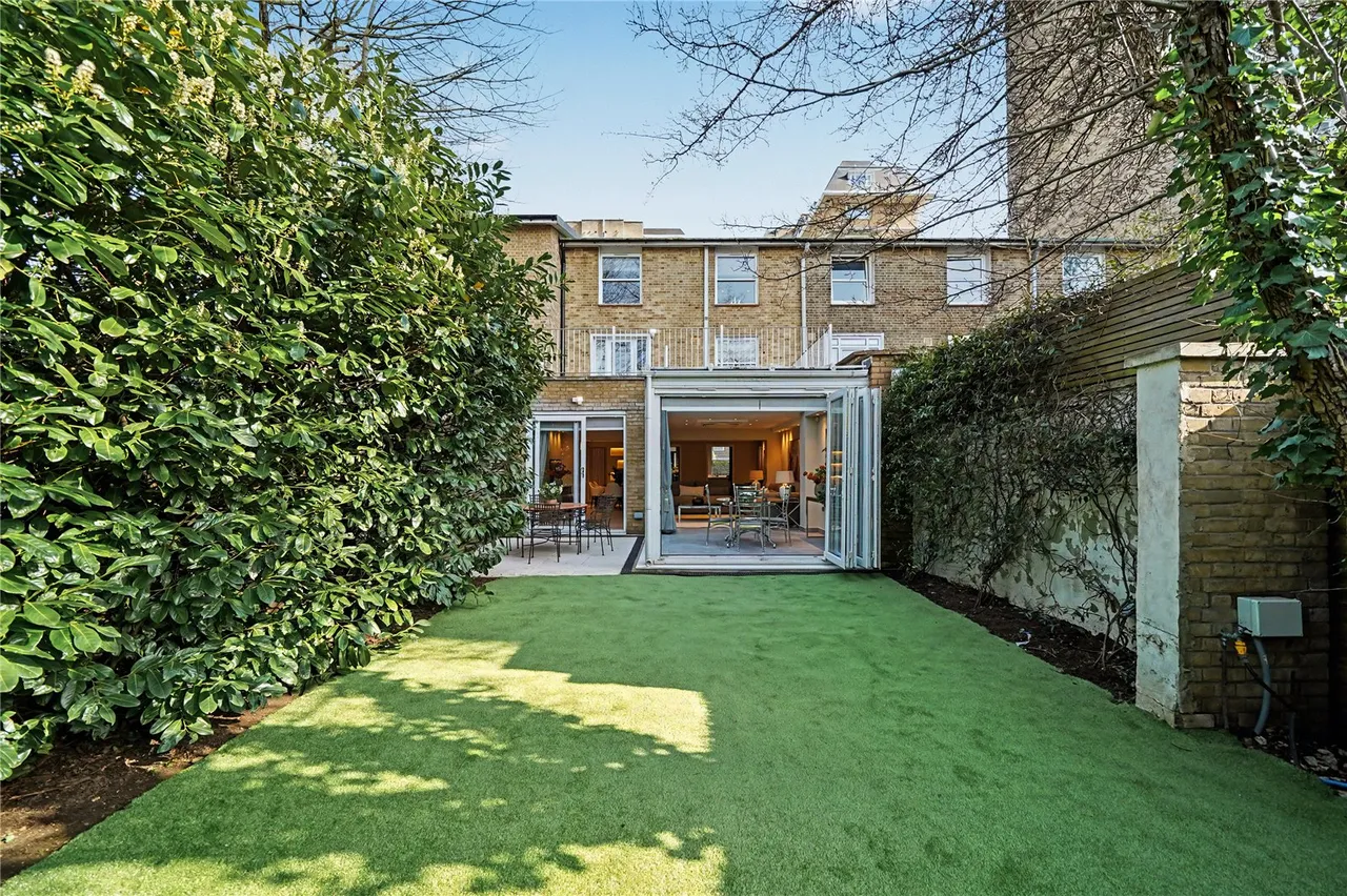 Court Close, St. Johns Wood Park, London, NW8 6NN, photo 10