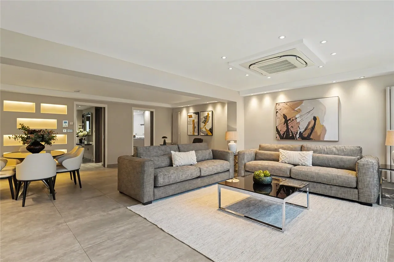 Court Close, St. Johns Wood Park, London, NW8 6NN, photo 2